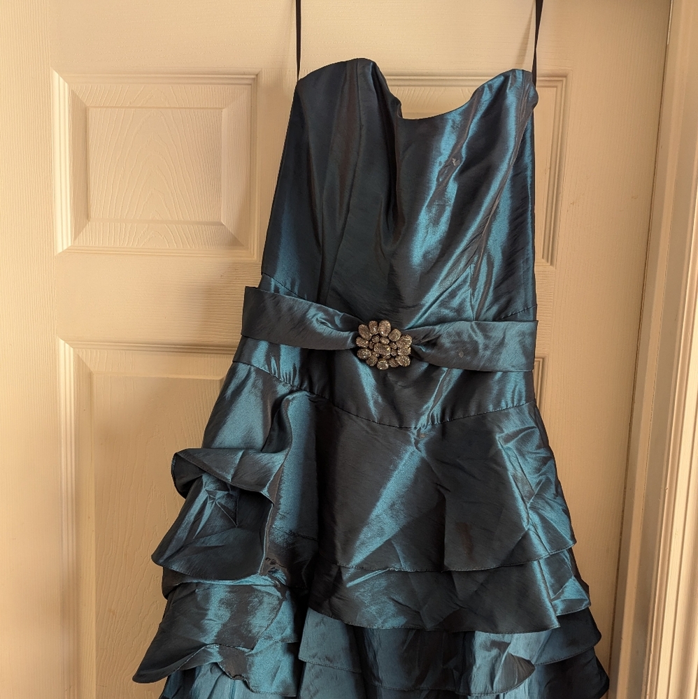 Elegant Teal Kids Dress with Ruffle Skirt